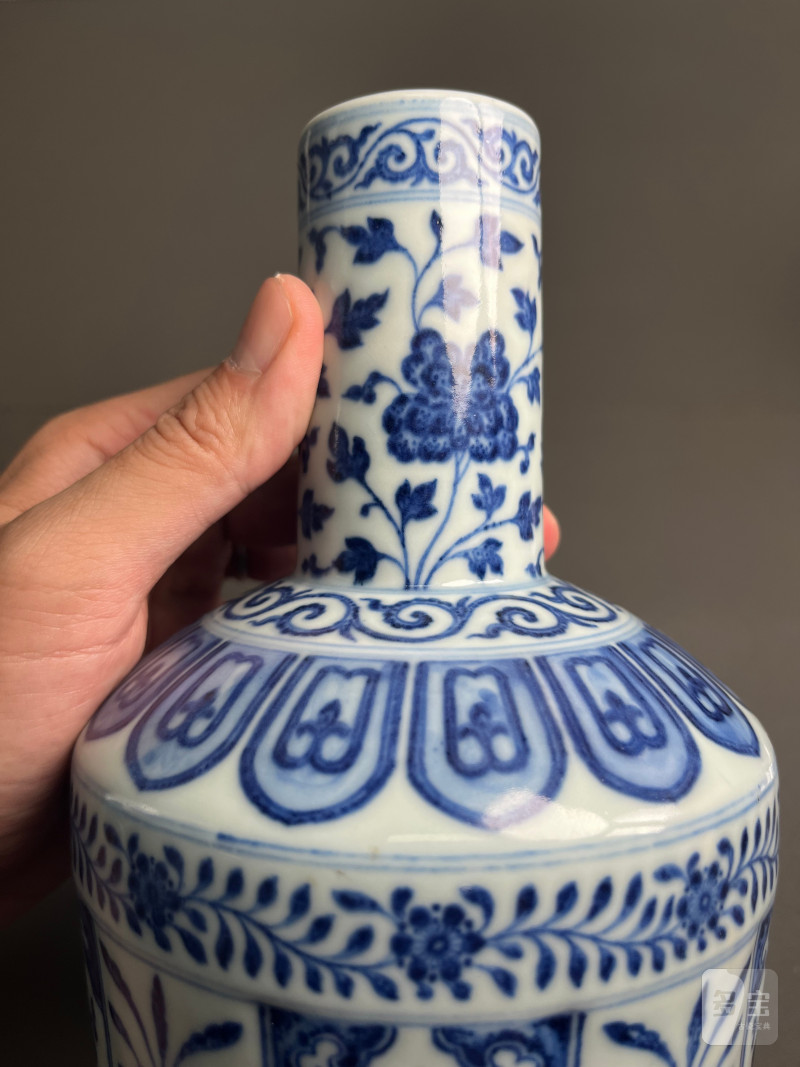 清乾隆  青花花卉纹棒槌瓶 - 图13